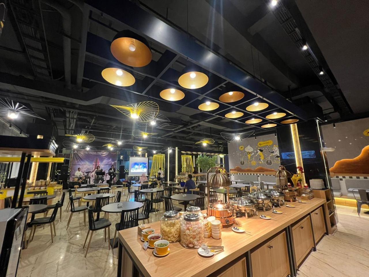 Hotel Yello Harbour Bay Nagoya